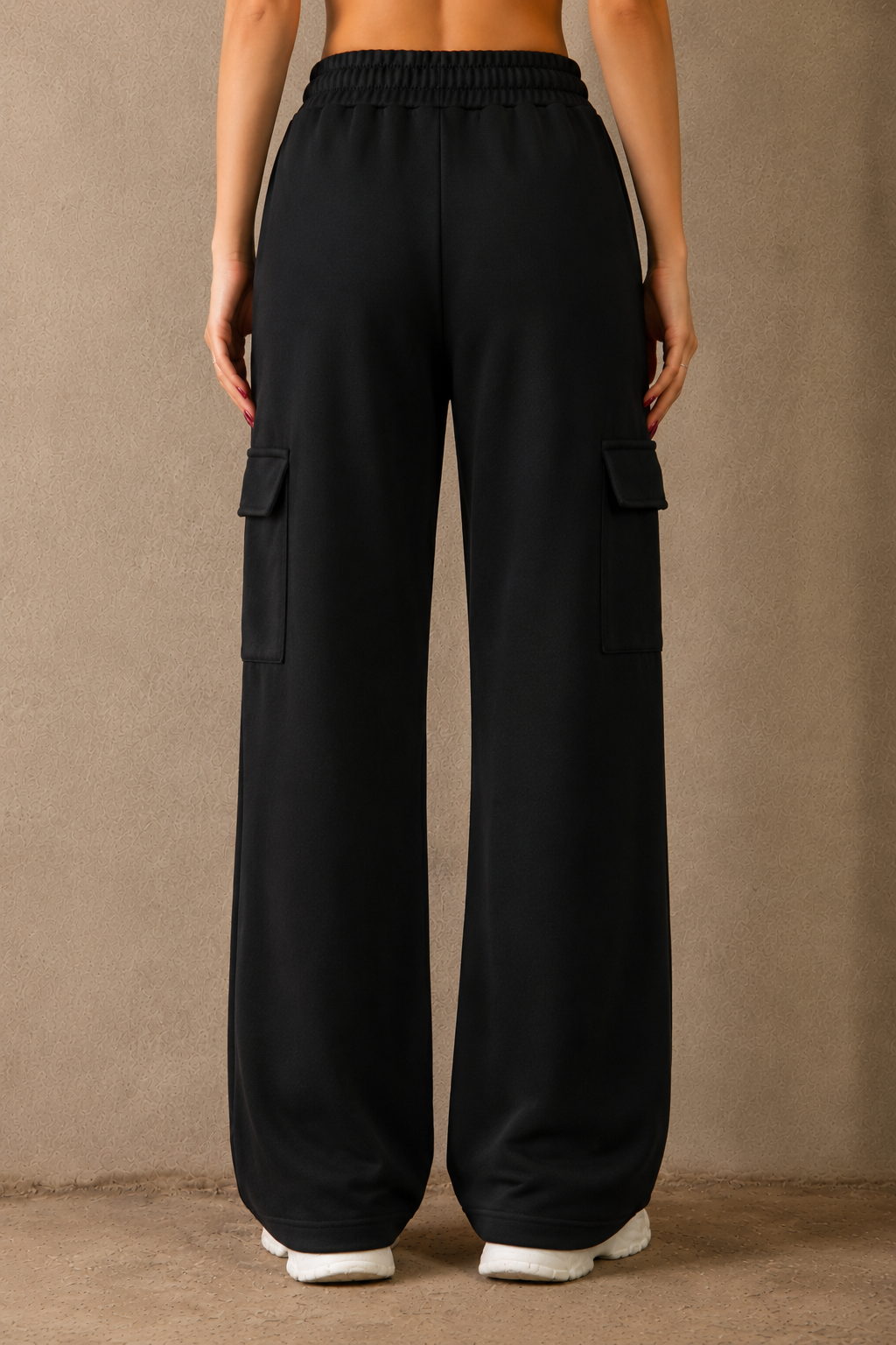 Wide-Leg Cargo Trousers - Black